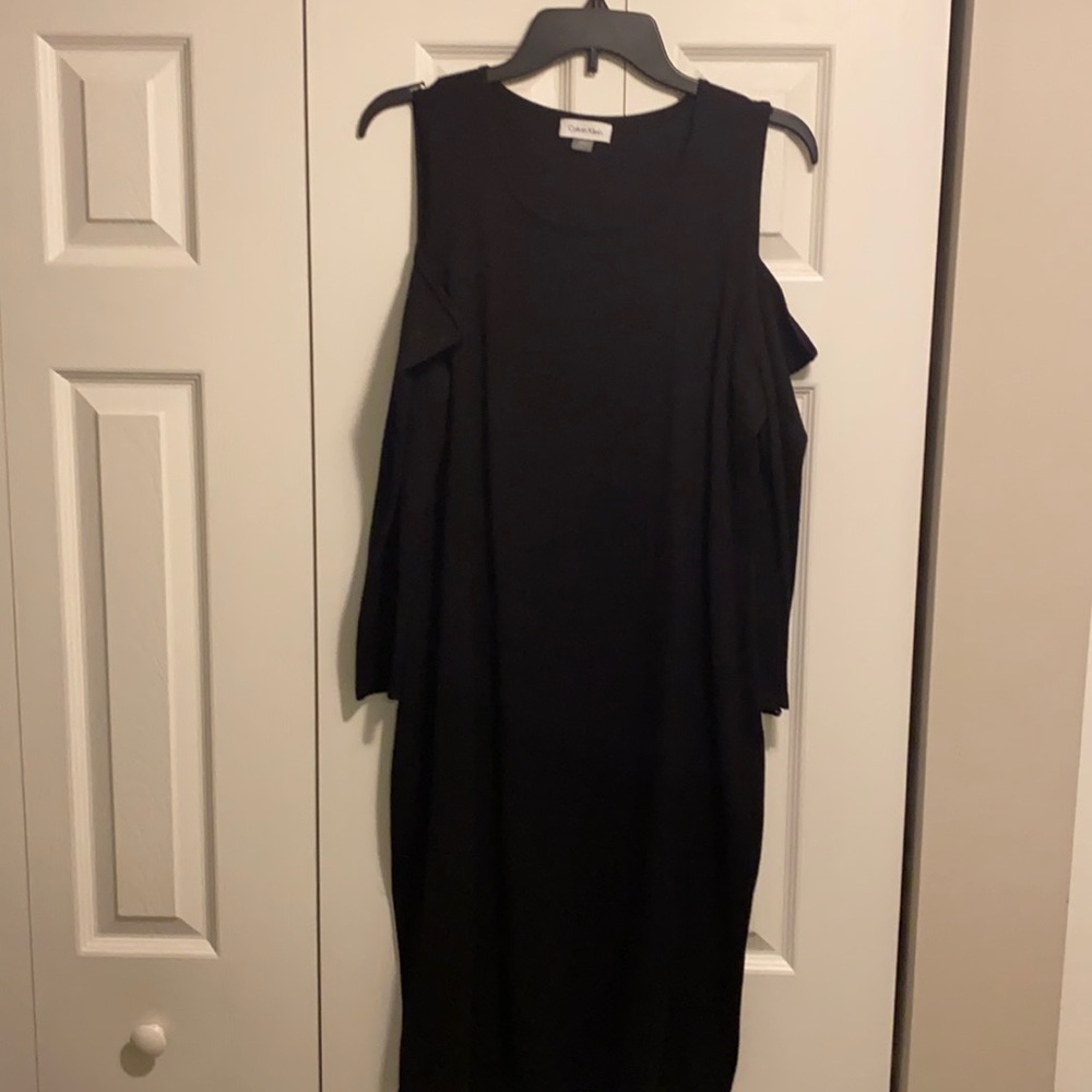 Calvin Klein black dress large  cut out shoulders with a sleeve